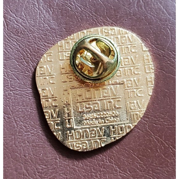 2016 NBC Olympic Media Lapel Hat Pin Rio De Janeiro Brazil Games Mark Logo EUC - Picture 2 of 3